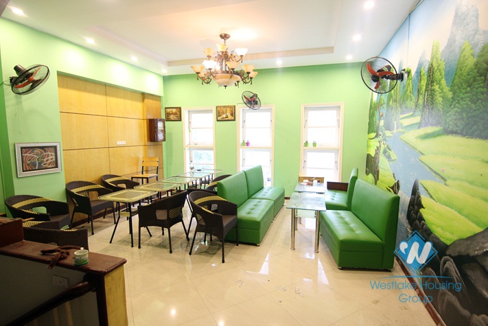 4 bedrooms house for lease in Hoang Hoa Tham street , Ba Dinh district.